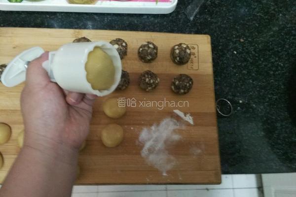 五仁馅月饼的做法图解13