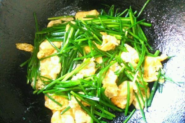 韭菜花炒鸡蛋的做法图解6