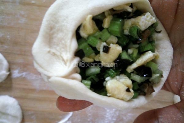 芹菜木耳鸡蛋素包的做法图解14