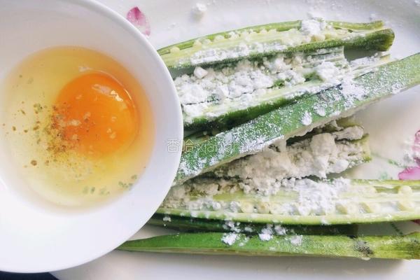 香炸秋葵的做法图解2