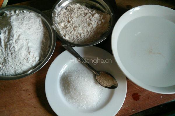 粳米粉发饼的做法图解1