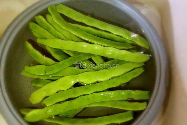 芸豆角炒肉丝的做法图解3