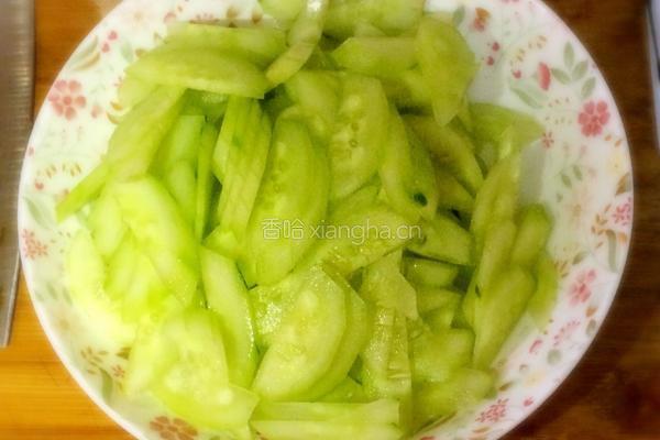青瓜炒鸡蛋的做法图解2