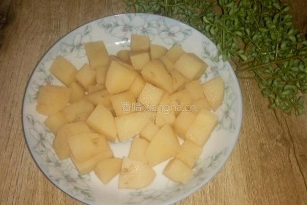 咖喱土豆块的做法图解1