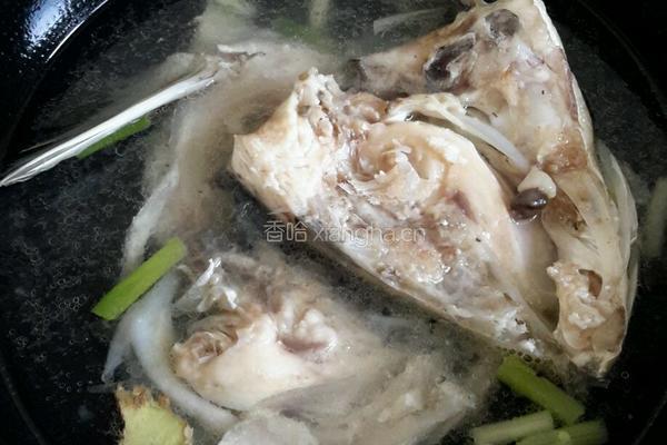 鱼头豆腐的做法图解2