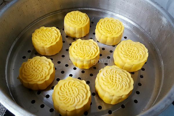绿豆沙馅南瓜月饼的做法图解12