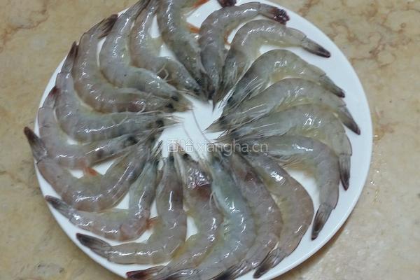 辣椒炒虾的做法图解1