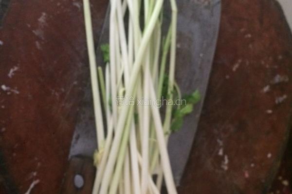 泡菜乱刀肉的做法图解2