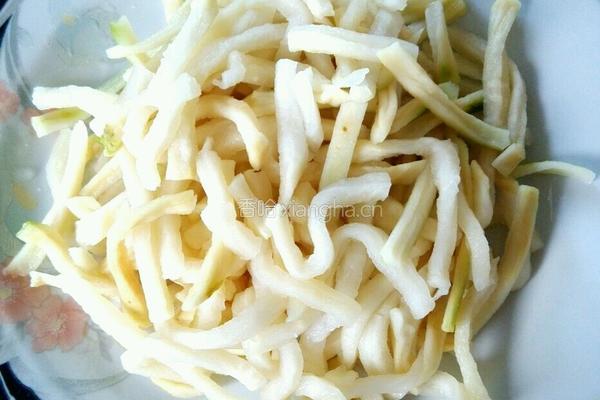 泡菜（韩国酸甜辣萝卜）的做法图解2