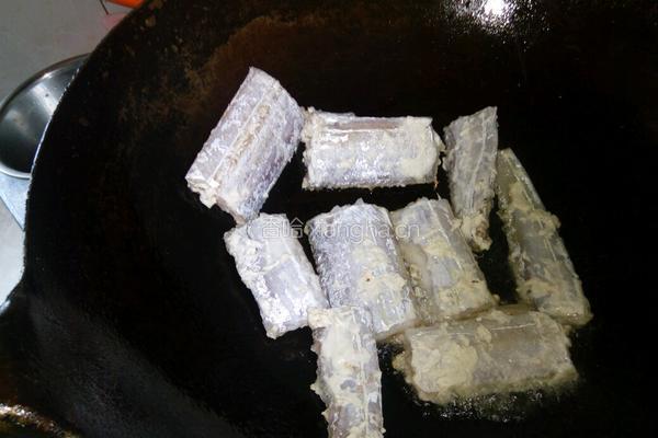 香煎刀鱼的做法图解2