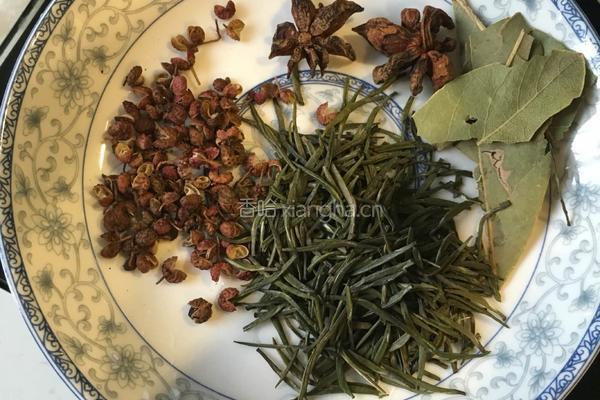 爸爸牌茶叶蛋的做法图解2