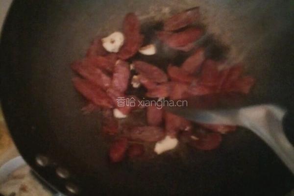 荷兰豆炒腊肠的做法图解6