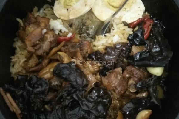 鸡腿木耳煲仔饭的做法图解2