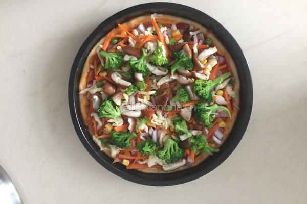 牛肉粒时蔬披萨的做法图解6