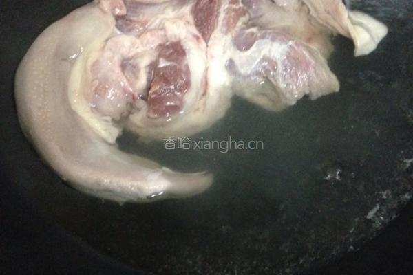 凉拌麻辣猪舌 的做法图解2