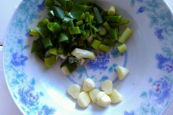 茄子炖粉的做法图解1