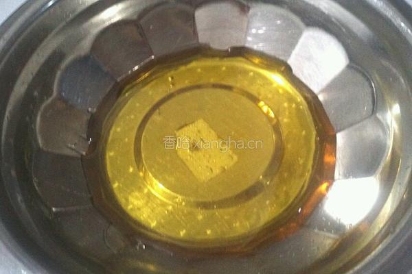 广式蛋黄豆沙月饼的做法图解2