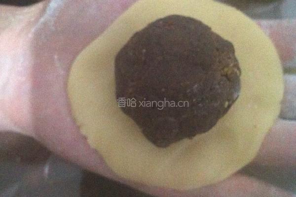 广式蛋黄豆沙月饼的做法图解8