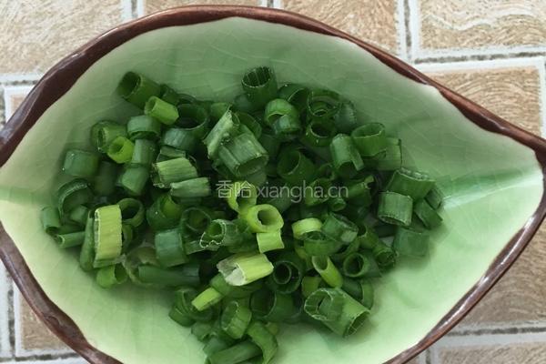 酸辣土豆片的做法图解2