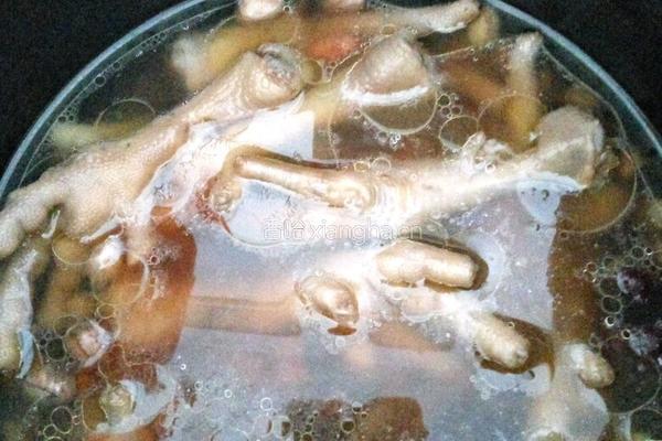 当归药材鸡脚的做法图解6