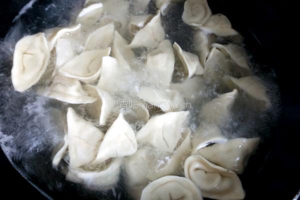 猪肉芹菜馅饺子的做法图解12