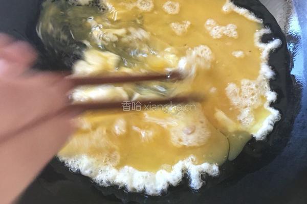 香煎韭菜盒子的做法图解3