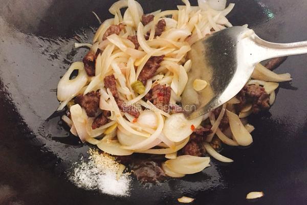 洋葱炒牛肉的做法图解11