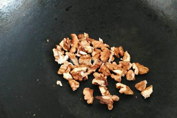 果仁月饼馅的做法图解2