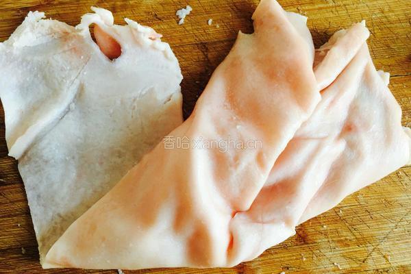猪肉皮炖豆角、土豆～的做法图解3
