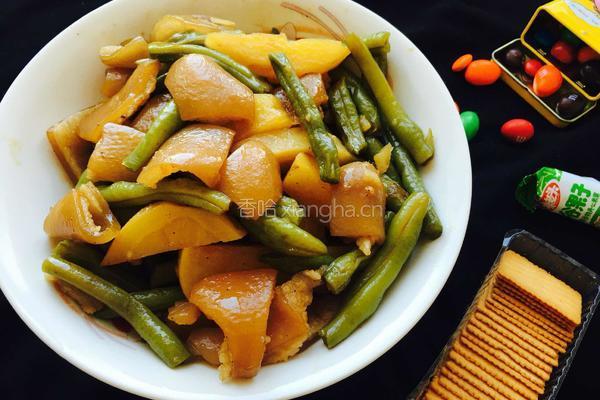 猪肉皮炖豆角、土豆～的做法图解12