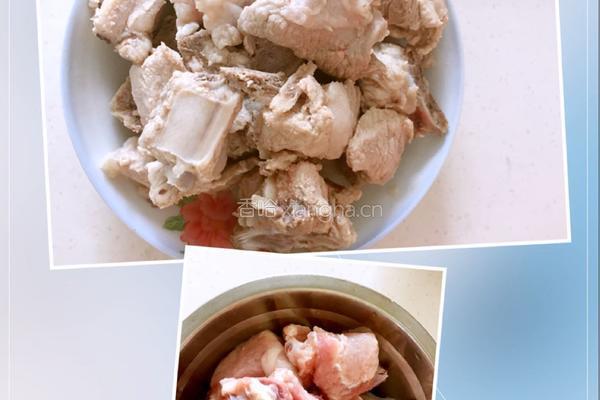 土豆烧排骨的做法图解1