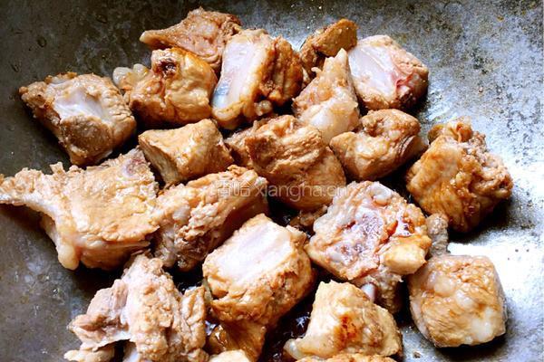 土豆烧排骨的做法图解5