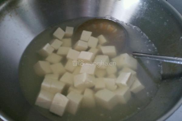 麻婆豆腐（自制辣酱版）的做法图解1