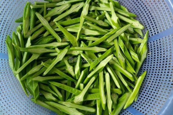 剁椒刀豆的做法图解2