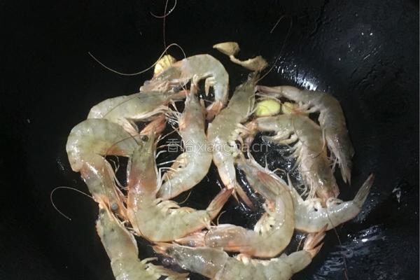 鲜虾虾子面的做法图解4
