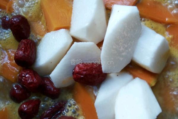 红枣山药煲南瓜的做法图解4