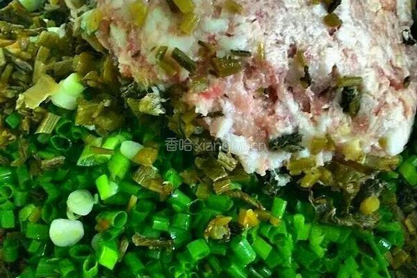 酸菜肉包的做法图解2