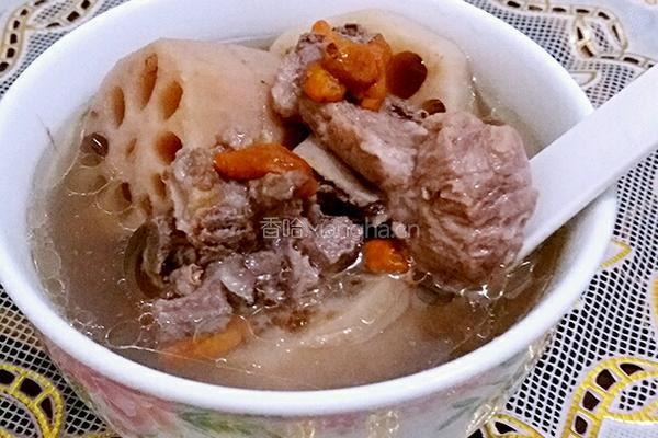莲藕排骨汤的做法图解6