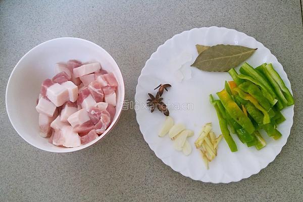 腐竹红烧肉的做法图解2