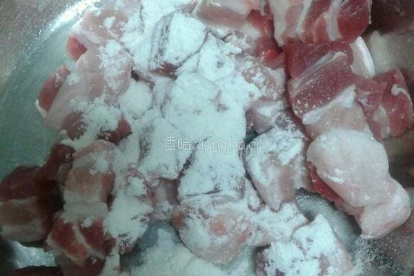 腐竹红烧肉的做法图解1