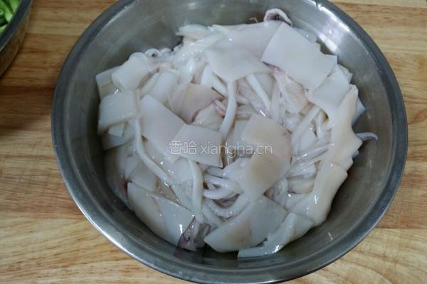 泡椒鱿鱼的做法图解4