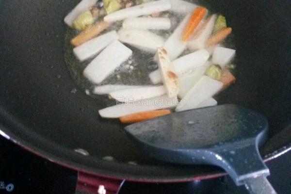 泡椒酸萝卜牛肉片的做法图解4