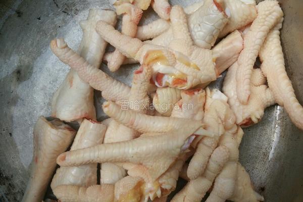 酱香鸡爪蟹肉煲的做法图解3