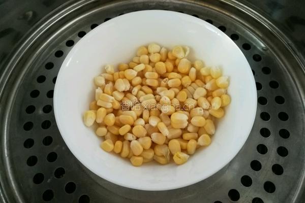 松仁玉米的做法图解2