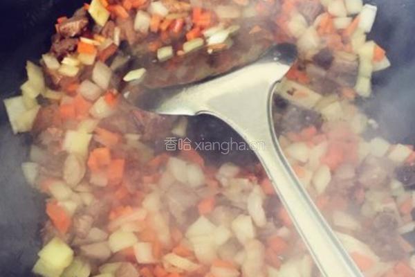 牛肉粒粒香的做法图解2