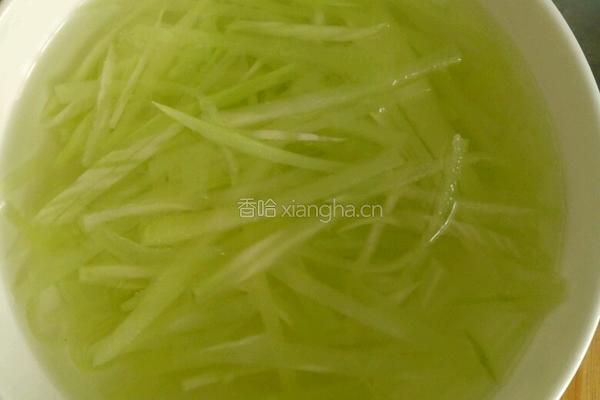 凉拌莴笋的做法图解4