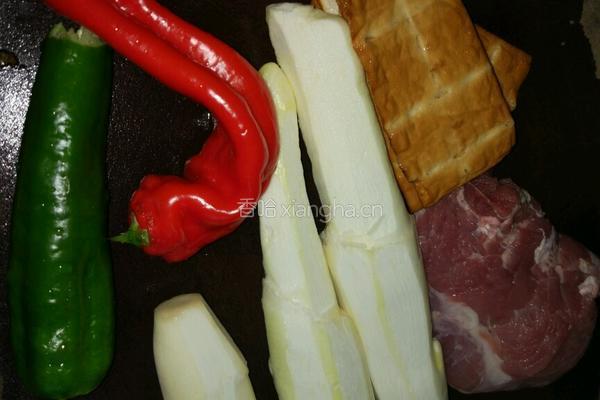 香干茭白炒肉丝的做法图解1