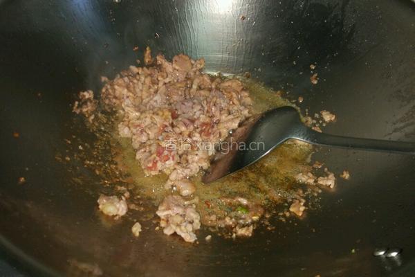 香干茭白炒肉丝的做法图解3