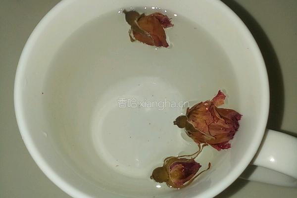 蜂蜜玫瑰幸福茶的做法图解2