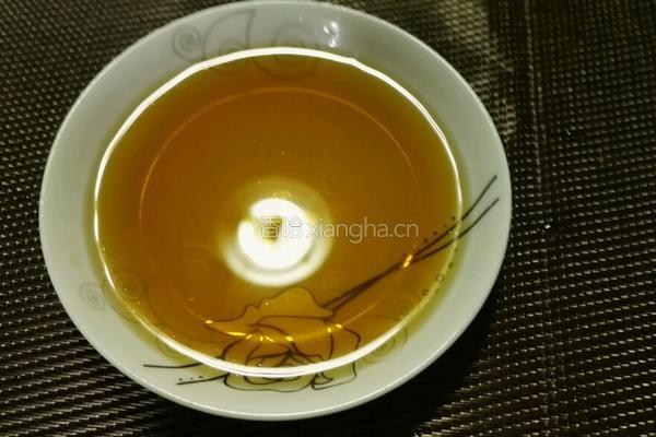 香肠蒸蛋的做法图解1